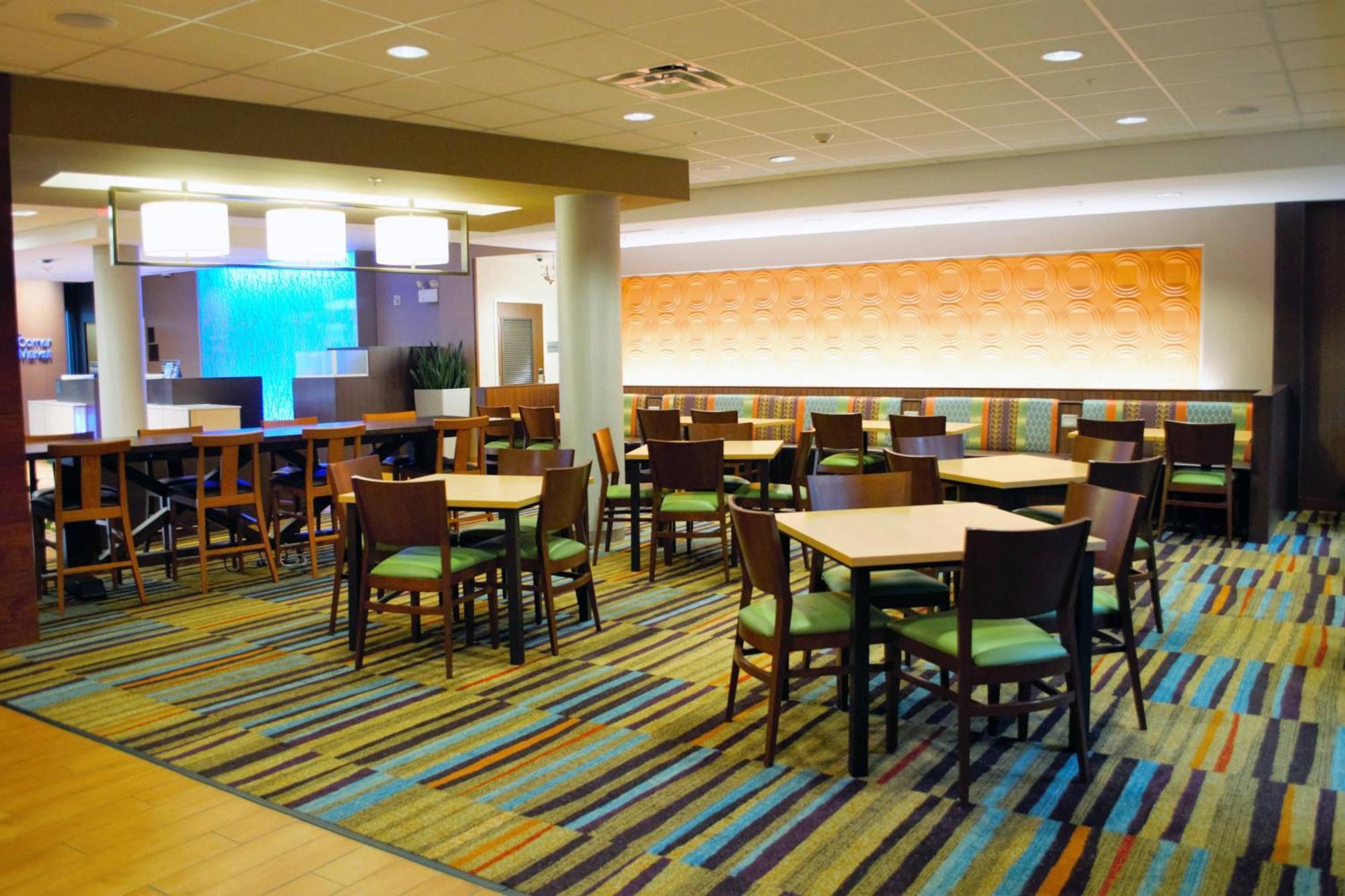 Fairfield Inn & Suites By Marriott Stroudsburg Bartonsville/Poconos Exterior photo