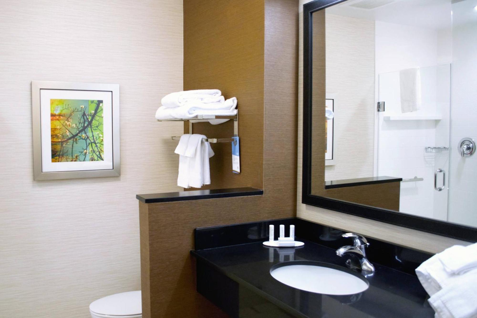 Fairfield Inn & Suites By Marriott Stroudsburg Bartonsville/Poconos Exterior photo
